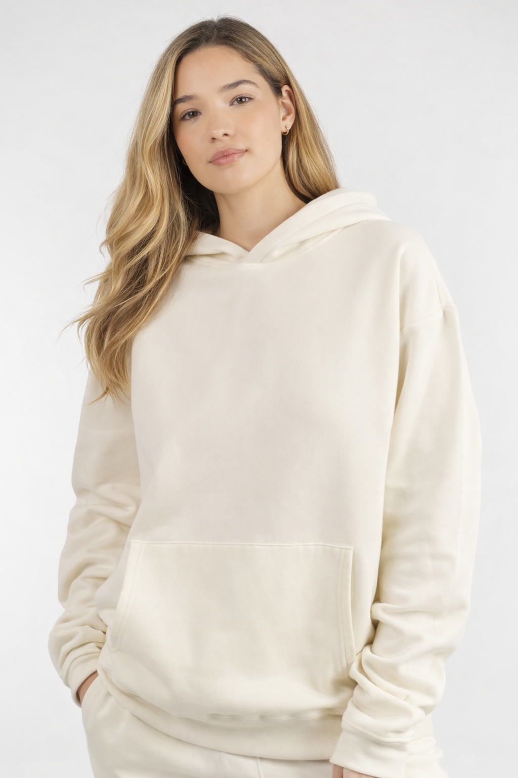 Juntos, pero no revueltos: Sudaderas personalizadas con nombre individual para que cada miembro del grupo sea único.